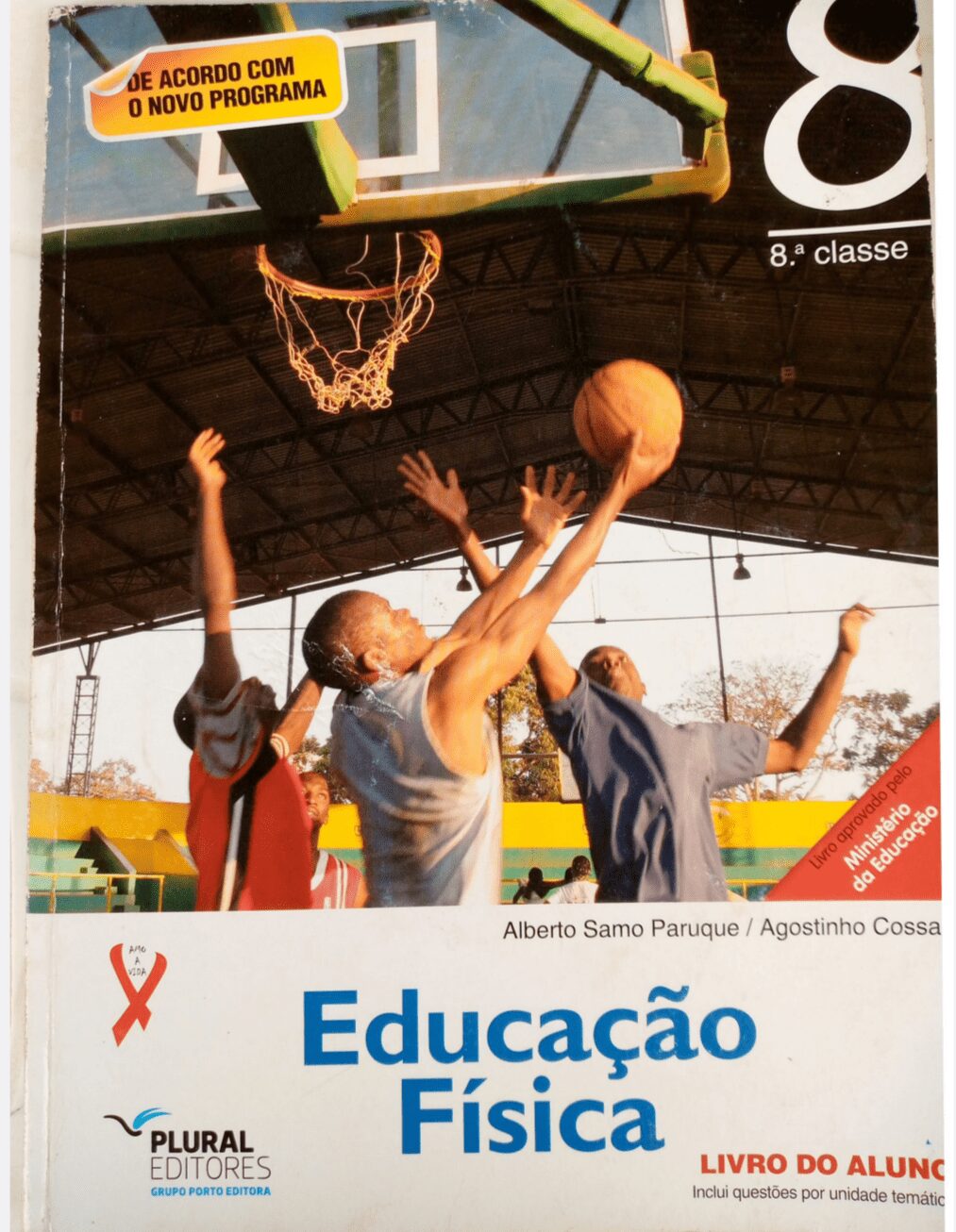 Capa de Livro de Educação Física 8ª Classe: Guia Prático para Aprender e Praticar Atividades Físicas
